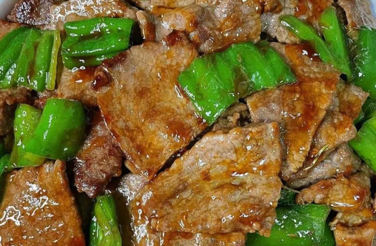 夏天闷热食欲差，适合多吃八道荤素菜，提升食欲，增强体质身体棒