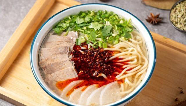 中国最有名的十种面条，我吃过八种，太香了