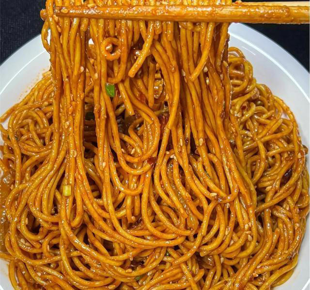 天气炎热，推荐6种夏天拌面，好吃下饭开胃解馋，让你爱上吃面条