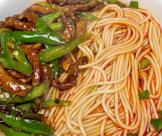 天气炎热，推荐6种夏天拌面，好吃下饭开胃解馋，让你爱上吃面条