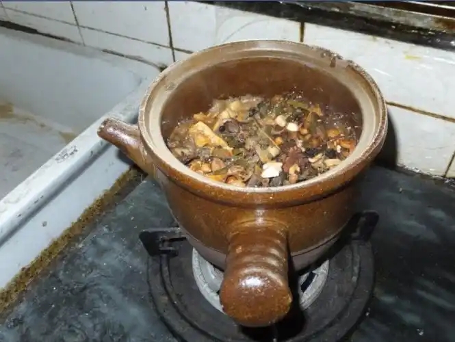 中医泰斗：讲讲怎么熬中药，很多人不懂，这里面讲究很多的