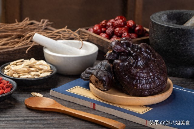 天热，中老年要牢记：少吃绿豆和豆腐，多吃4样，解表发汗好度夏