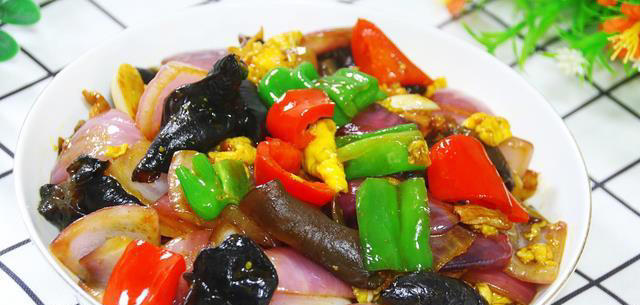 湿气最怕四种菜，建议隔天换着，健脾祛湿，一身轻松，健康度夏天