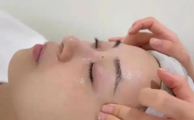 每周吃两次猪肝，脸色暗黄全改善，你还在嫌它腥？