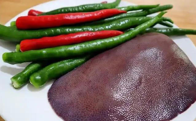 每周吃两次猪肝，脸色暗黄全改善，你还在嫌它腥？