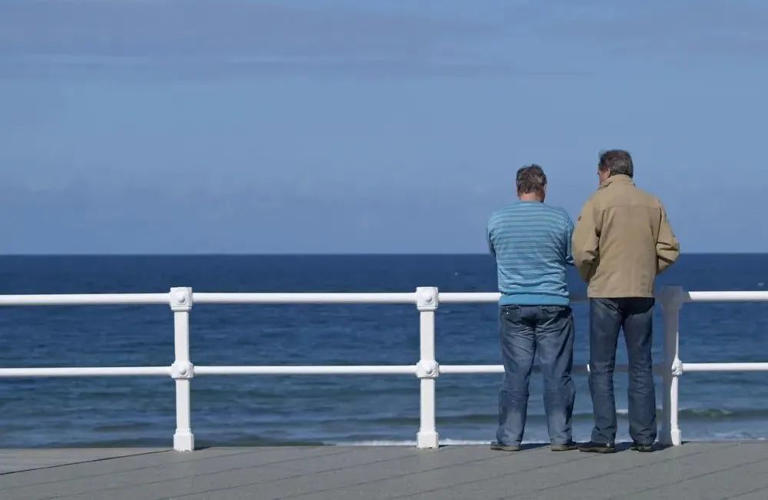 致慢慢老去的自己