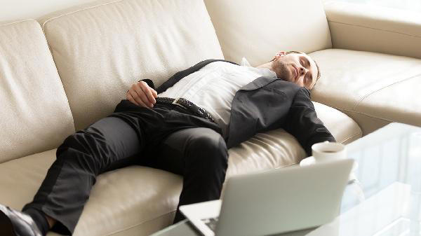  睡得越早，死得越早？晚上睡多久更健康？早知道早受益 