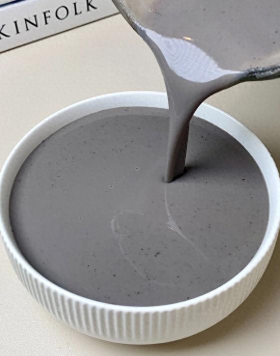 女人绝经后，建议多吃这几样，补充黄体酮，延缓衰老，更显气质！