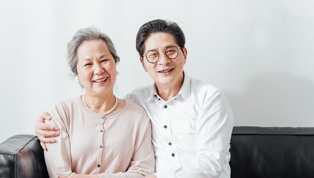 人老后各种病都来了？说实话：2种营养跟得上，有助于增强体质