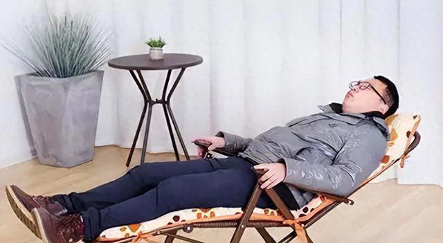 午睡或会影响寿命？医生忠告：过了55岁，牢记午睡时“3远离”