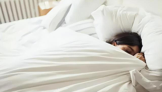 午睡或会影响寿命？医生忠告：过了55岁，牢记午睡时“3远离”