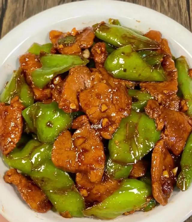 炒瘦肉千万不要直接下锅炒，难怪嚼不动，教你小技巧，鲜香又滑嫩