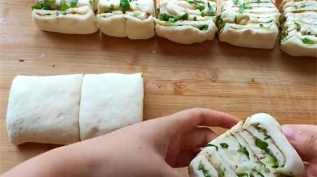 早餐换换新花样，试试这个15分钟就出锅的懒人早餐，全家人都爱吃