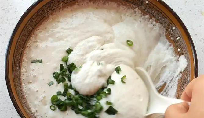 10分钟早餐饼，筷子一搅外酥里软，比油条还香！