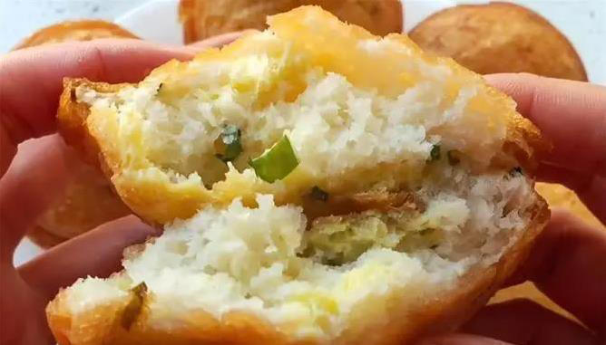 10分钟早餐饼，筷子一搅外酥里软，比油条还香！