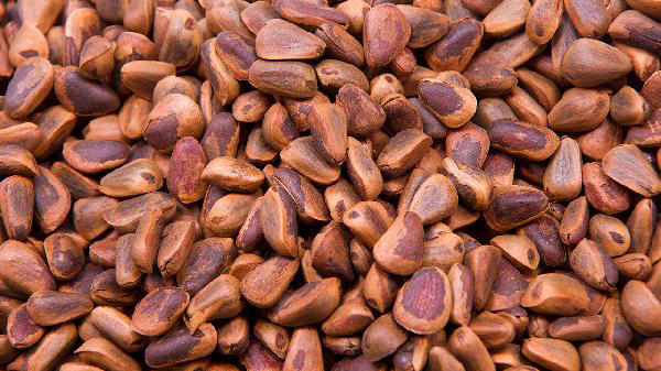 脂肪肝还吃花生？医生再三强调：要想肝脏健康，3种坚果要少吃！