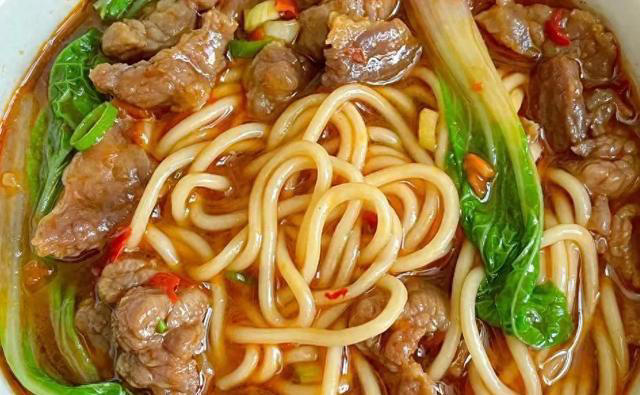 面条到底该怎么做好吃？推荐四款做法，简单又方便，下班后做一碗