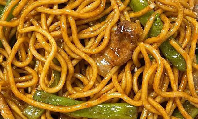 面条到底该怎么做好吃？推荐四款做法，简单又方便，下班后做一碗