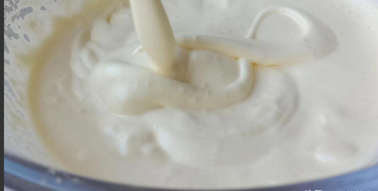 4个鸡蛋1碗面粉，在家做老式鸡蛋糕，找回小时候的味道