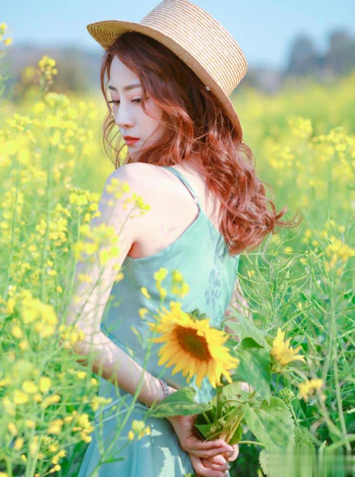 解锁背影照的8种拍法，不想露脸拍美照，就要这么拍