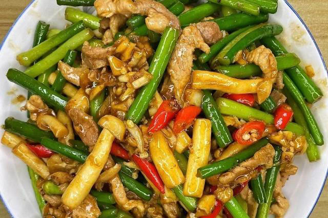 心脏决定寿命！建议中老年：生活别太节俭，8种护心食物该吃就吃