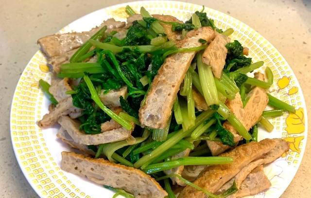 心脏决定寿命！建议中老年：生活别太节俭，8种护心食物该吃就吃