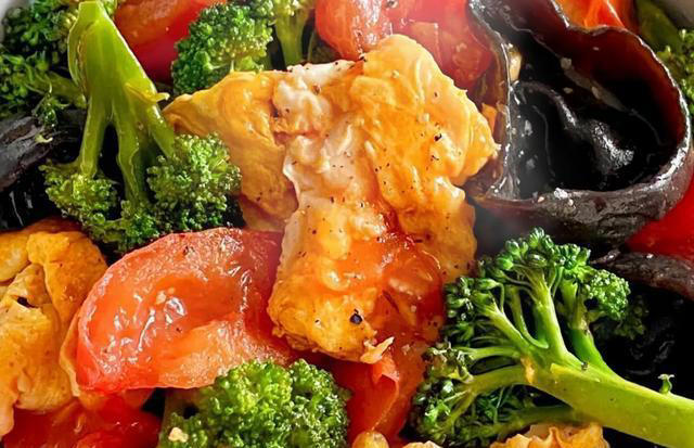 大鱼大肉吃腻了，可以尝试一下八种荤素菜，清爽好吃，健康不油腻