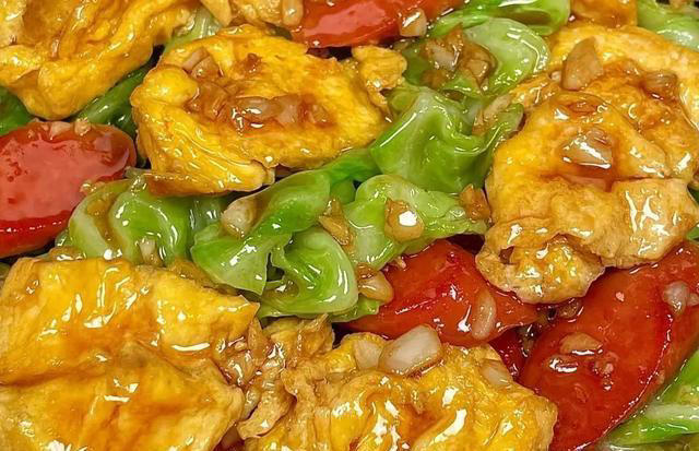 大鱼大肉吃腻了，可以尝试一下八种荤素菜，清爽好吃，健康不油腻