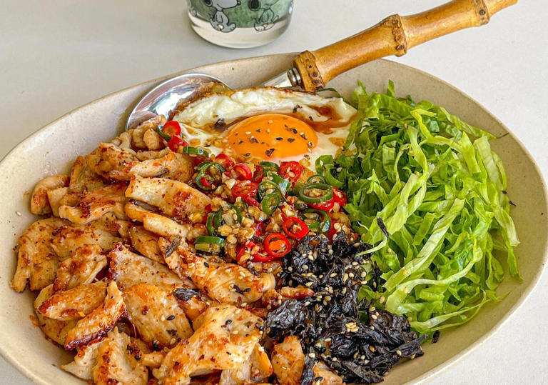 三伏天太热不想炒菜，就做这6种懒人拌饭，有荤有素，好吃又营养