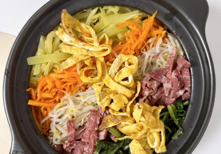 三伏天太热不想炒菜，就做这6种懒人拌饭，有荤有素，好吃又营养