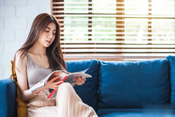 真正有魅力的女人，往往凭借独特的气质，和内在修养来打动人心