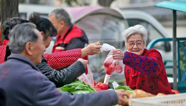 劝告：肝脏欠佳的人，无论有无治疗，4类食物要多吃，养护肝功能