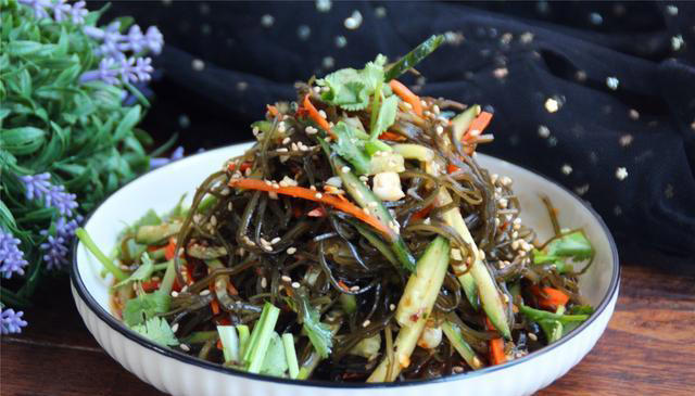 人过50岁，这三种菜要轮流着吃，对心脑血管有好处，要提前预防