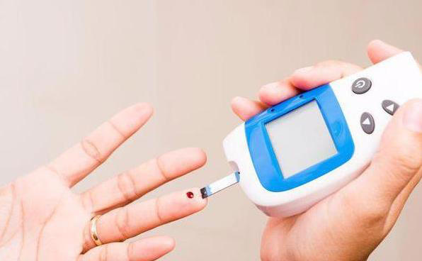 血糖飙升真凶现身，管好糖尿病，这3种家常食物要少吃