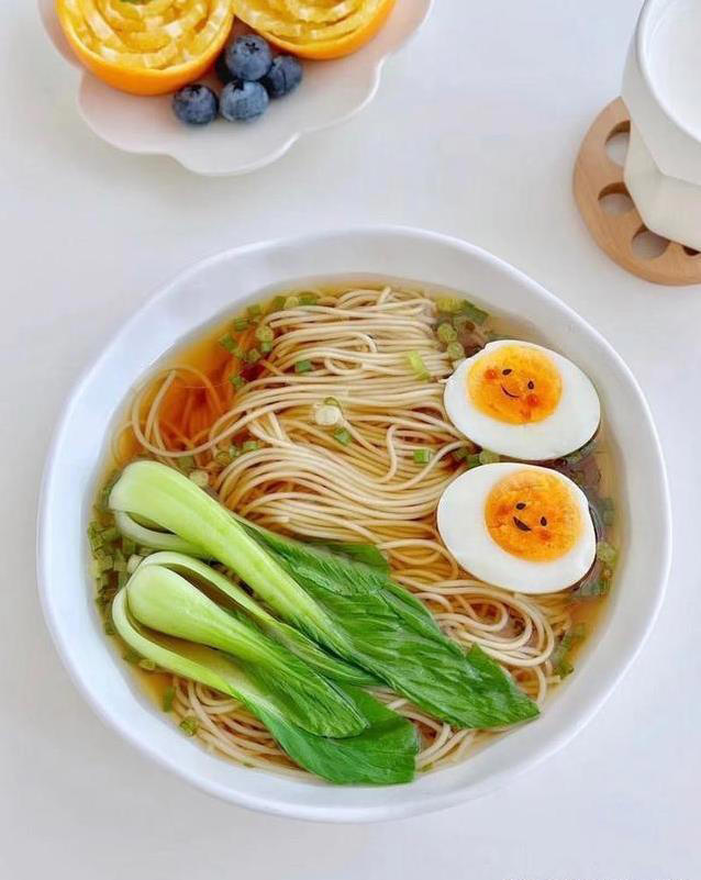 血糖飙升真凶现身，管好糖尿病，这3种家常食物要少吃