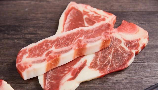 餐桌上的“嘌呤大户”，比红肉、海鲜还要高！这3类食物都得少吃