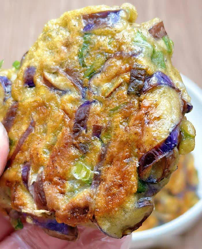 只要家里有茄子，我就会做这个，巨香巨好吃