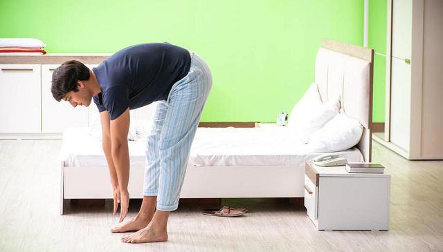 医生建议：年纪大了，9种运动不要轻易尝试，练得越多伤得越重！