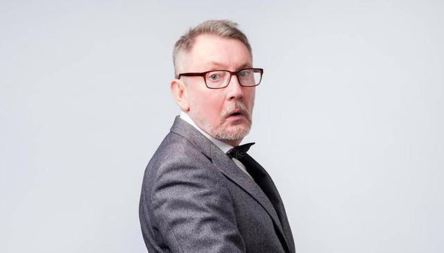 医生建议：年纪大了，9种运动不要轻易尝试，练得越多伤得越重！