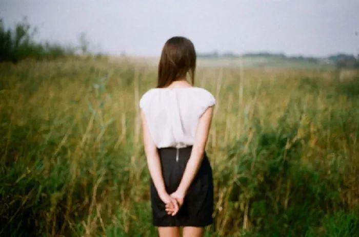 一个女人，长期交往异性的三个表现，一眼看破