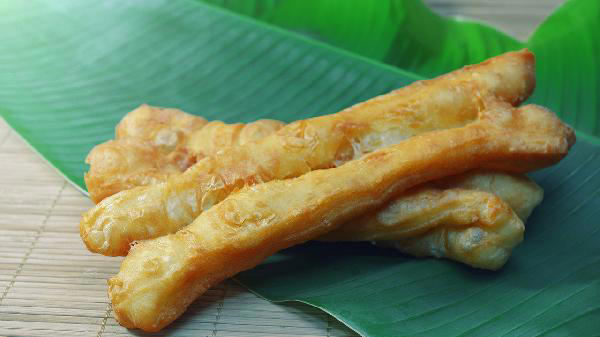 吃油条会危害身体健康吗？看完3个隐患，你或许该改变想法了