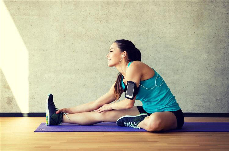  老人经常拉筋，对身体是好是坏？5类人不宜拉筋，别逞强 