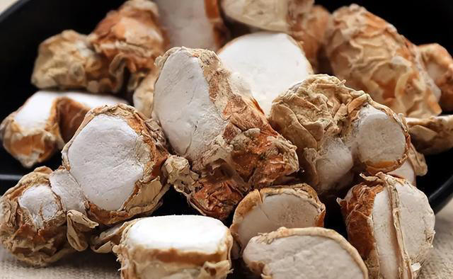 不管卤什么肉，这4味料一定要放，卤肉出锅十里飘香，肉越炖越香