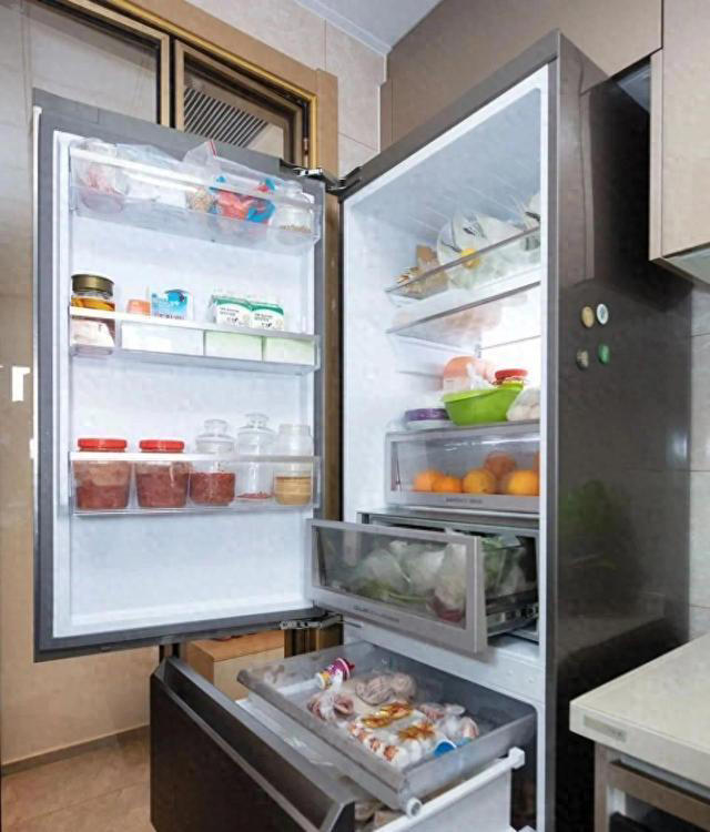 提醒大家：别往冰箱放这6样东西，越放越坏，起反作用。