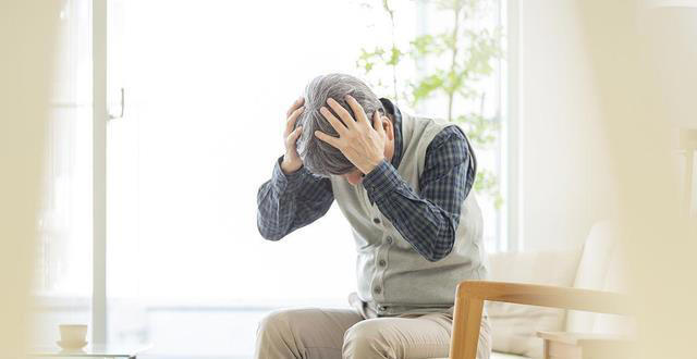 医生提醒：大脑开始萎缩时，通常会觉得有这几处不对劲，一定警惕