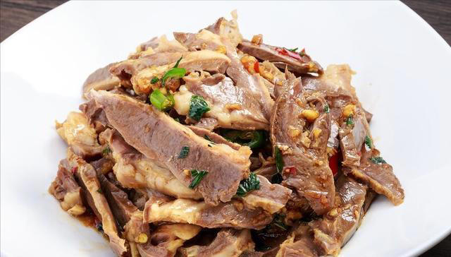 天热常吃凉拌菜，教你调万能凉拌汁，辣和不辣的都有，鲜香过瘾