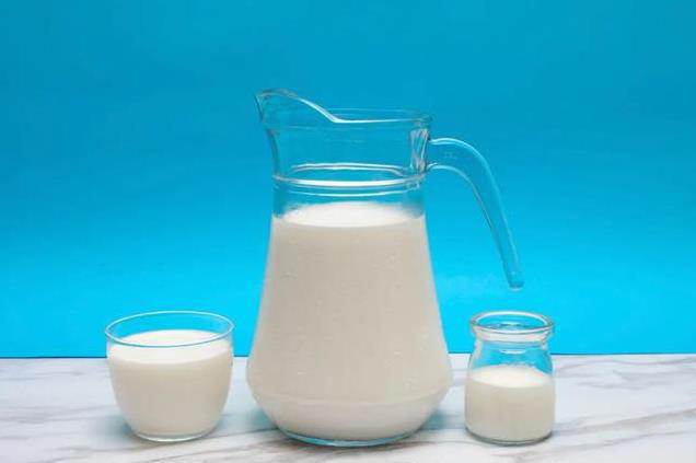 夜里腿抽筋疼得睡不着，缺钙还是血管惹祸？真相在这