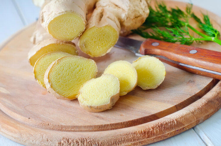 一片生姜，多种作用，但是三类人吃多会“惹祸上身”