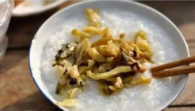 医生提醒心脏不好的人：要牢记睡觉2不要，饮食3不吃，日常4不做