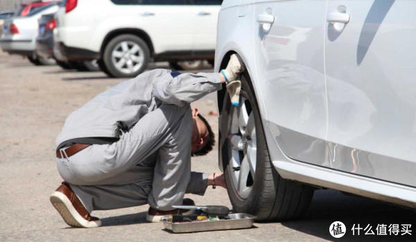 汽车的轮胎可以用多少年？修理工给你讲清楚：避免被4S店忽悠